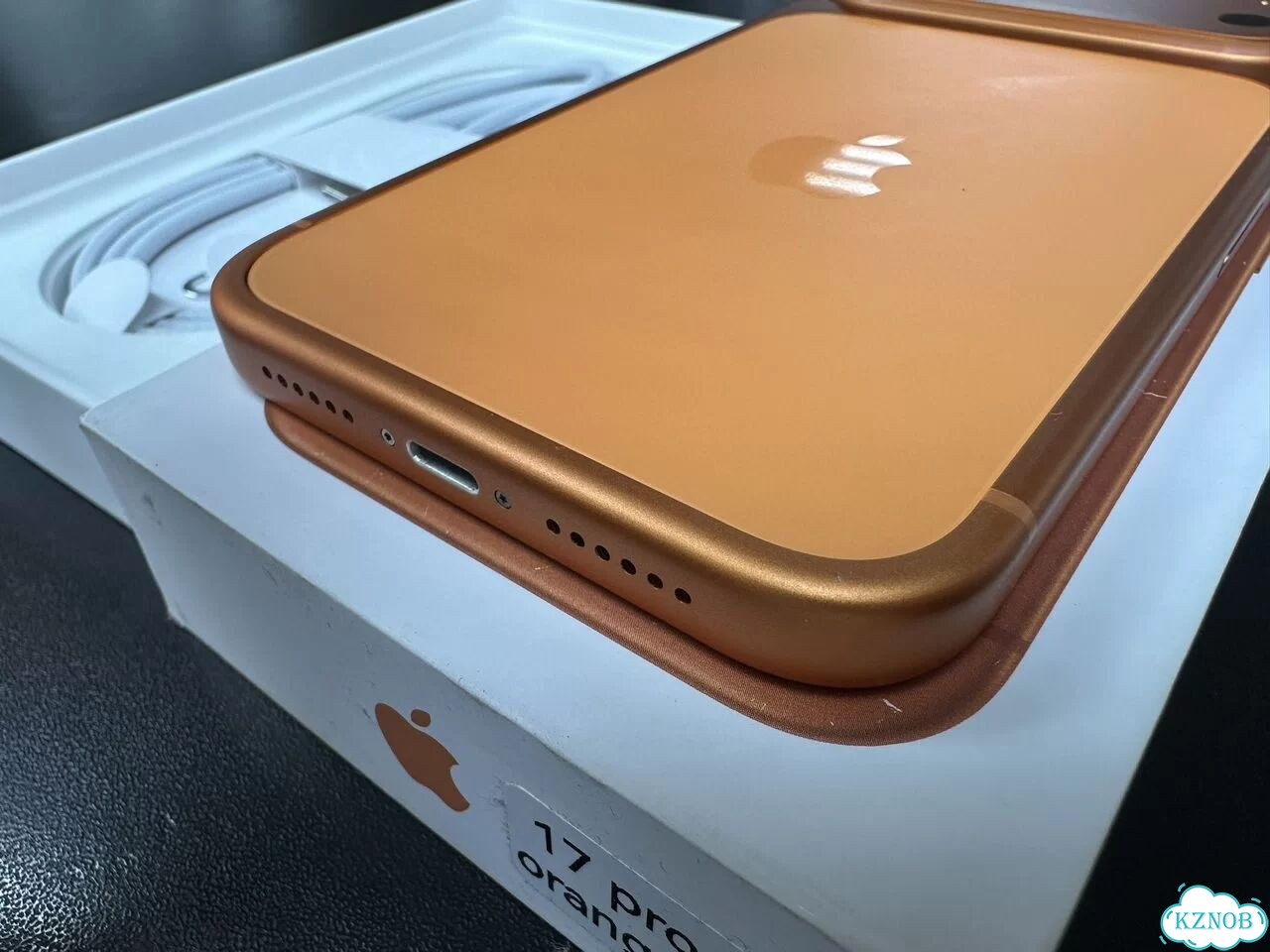 iPhone 17 Pro Max, 256 ГБ, SIM + eSIM фото 2