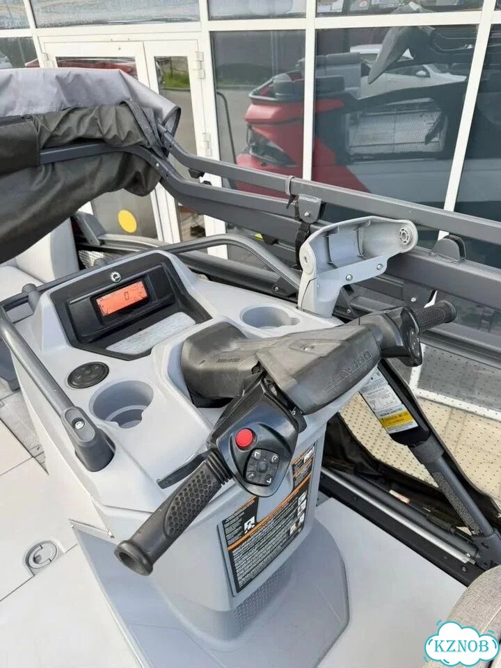 Катер BRP Sea-Doo Switch фото 4