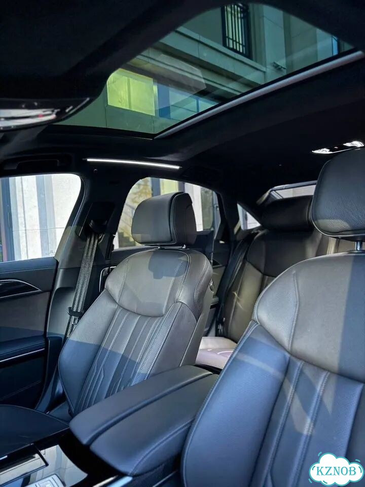 Audi S8 4.0 AT, 2022, 28 000 км фото 8