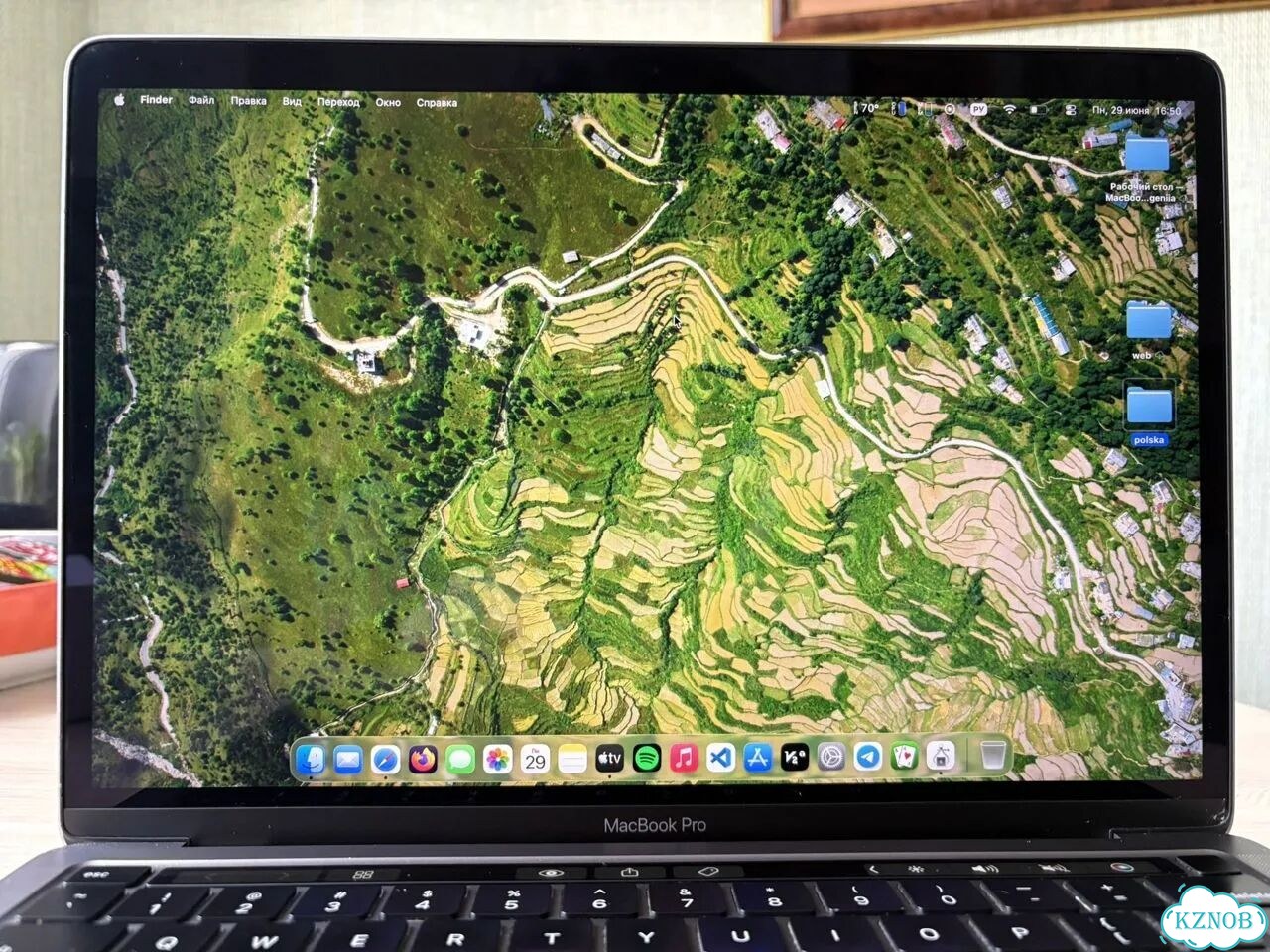 Macbook pro 2020 i5 512gb фото 2