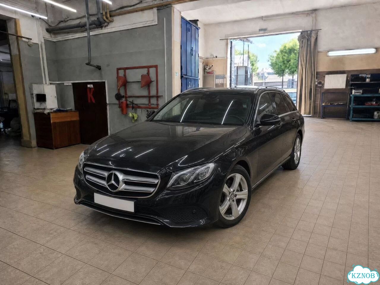 Ремонт трещин на лобовом и боковом стекле Mercedes фото 2