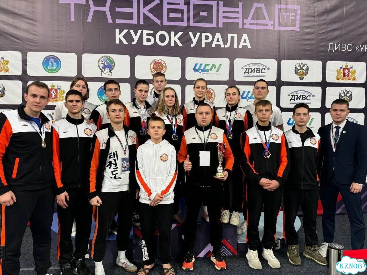 Пошив одежды на заказ для бизнеса и команд фото 9