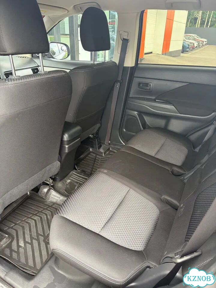 Mitsubishi Outlander 2.0 CVT, 2017, 155 325 км фото 19