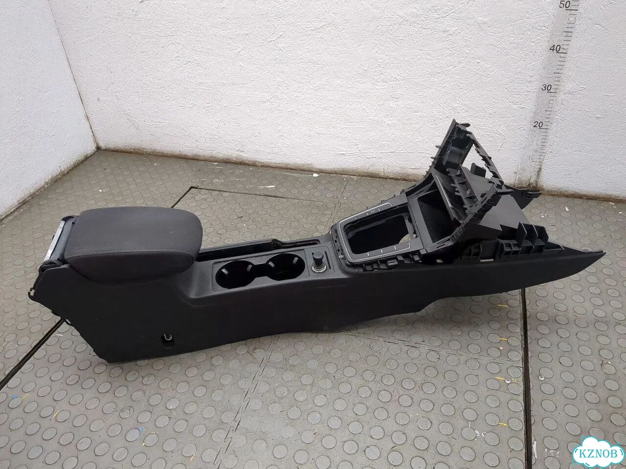 Консоль салона Volkswagen Golf 7 фото 2