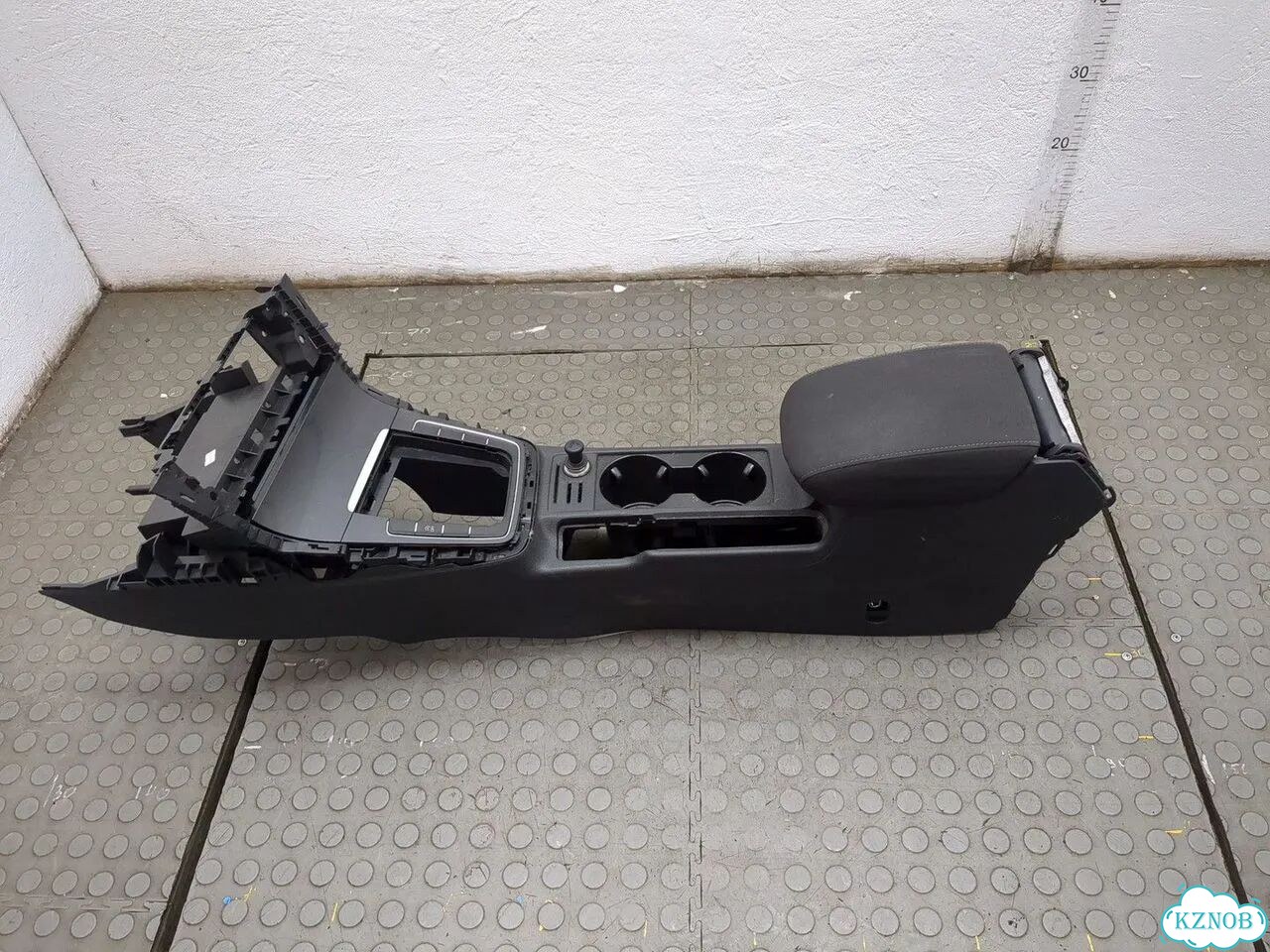 Консоль салона Volkswagen Golf 7 фото 7