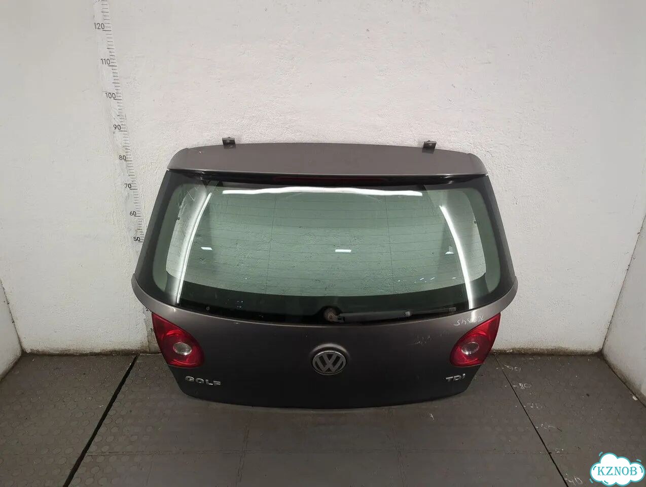 Крышка багажника Volkswagen Golf 5 фото 1