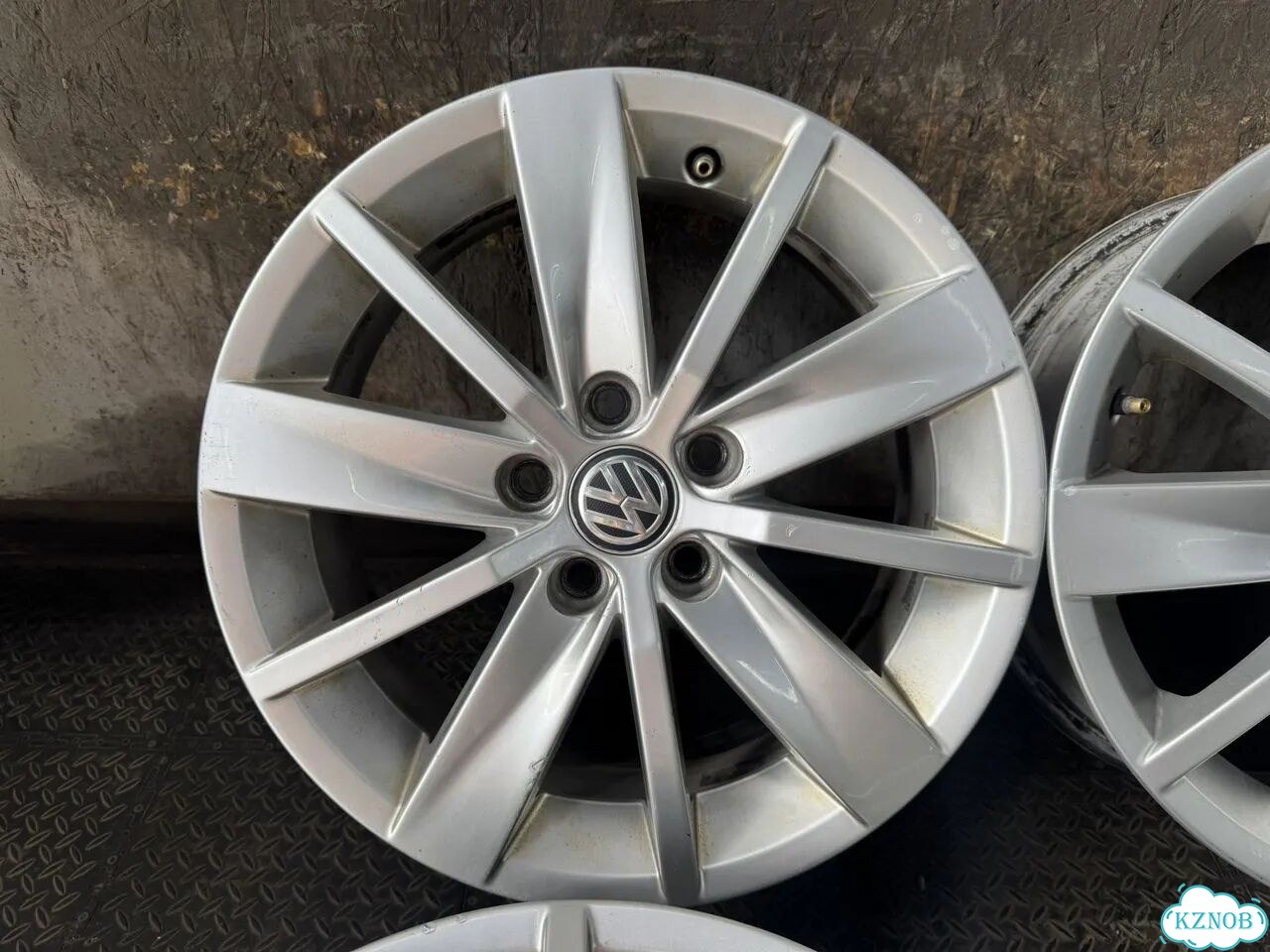 Литые диски Volkswagen 6×R15 5×100 фото 2