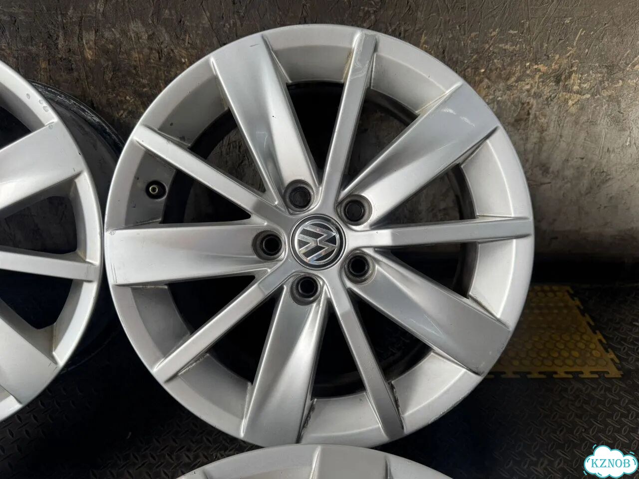Литые диски Volkswagen 6×R15 5×100 фото 3