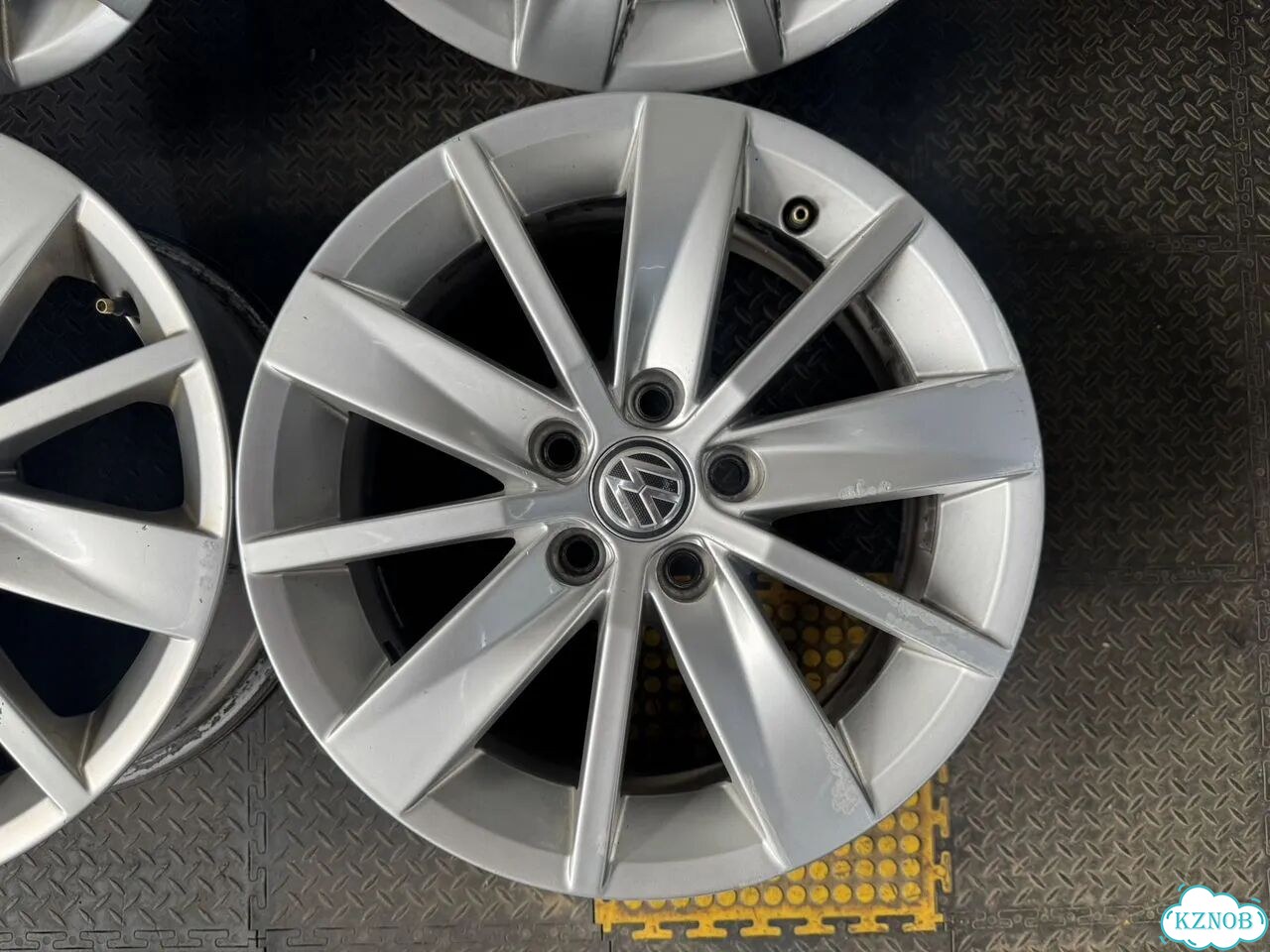 Литые диски Volkswagen 6×R15 5×100 фото 4