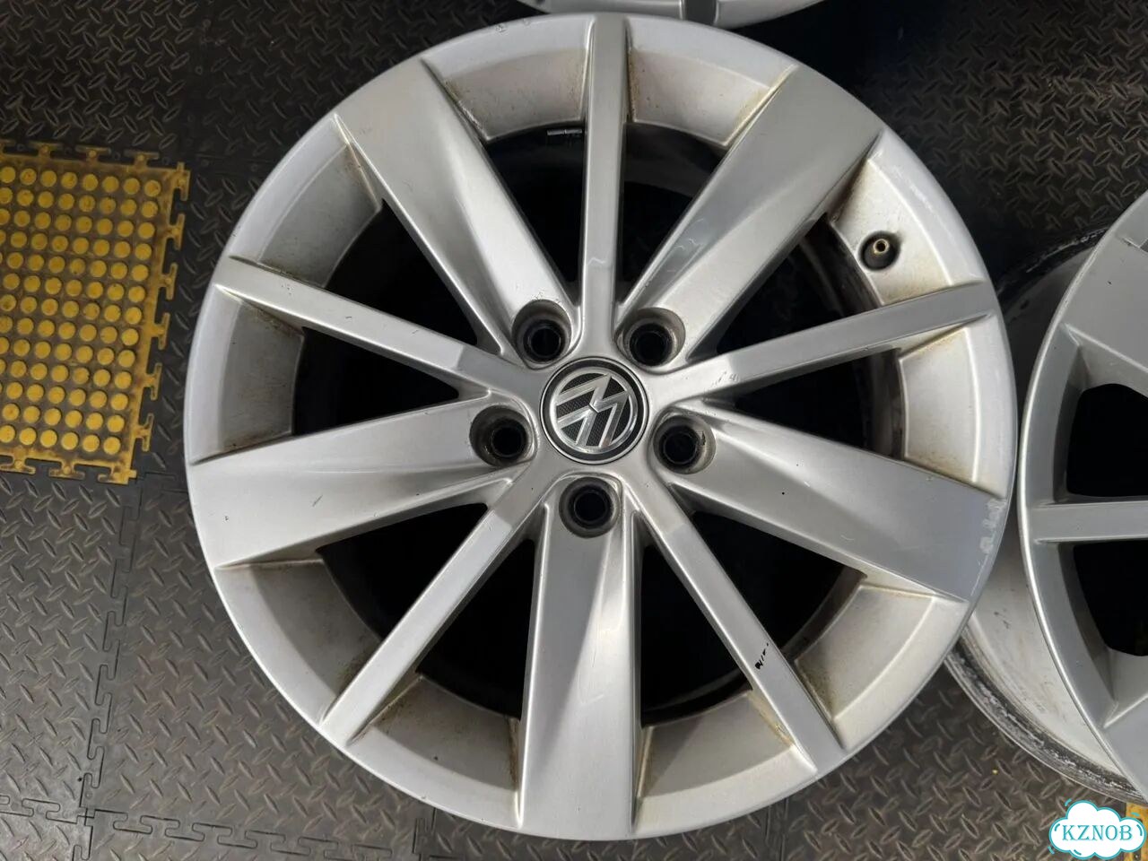 Литые диски Volkswagen 6×R15 5×100 фото 5