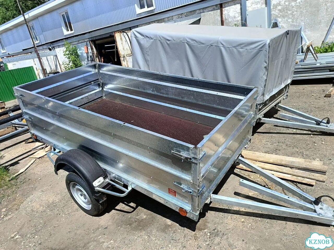 Прицеп легковой 2,5*1,3 с двойным бортом фото 1