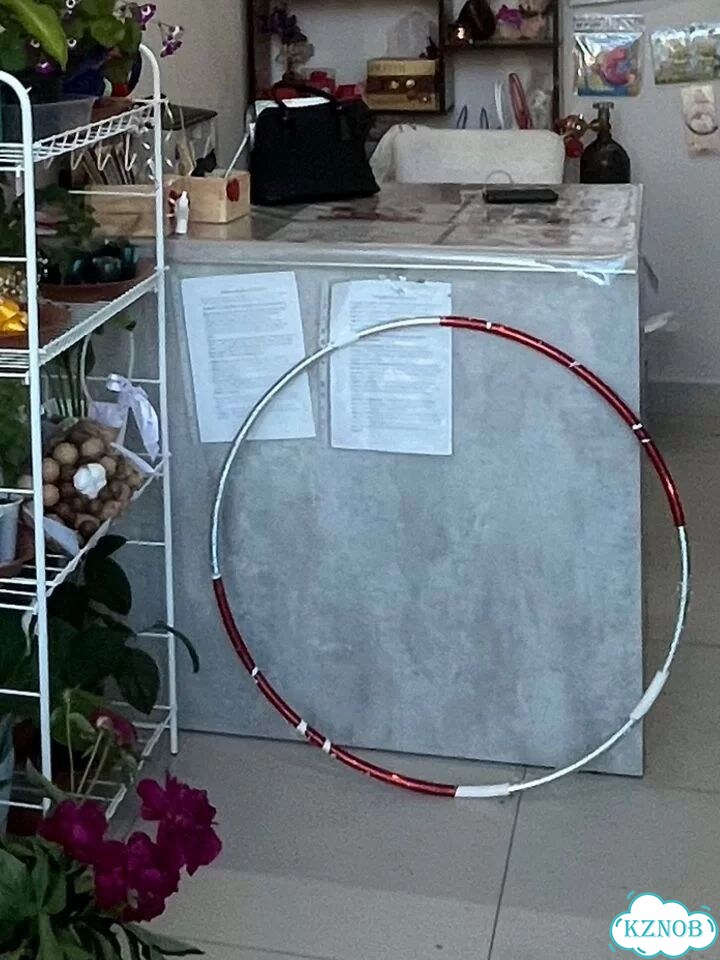 Стол для цветочного магазина фото 1