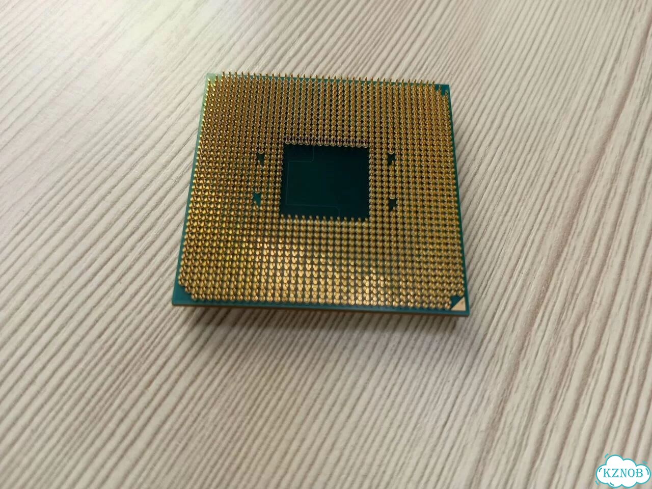 AND Ryzen 3 PRO 3200GE фото 3