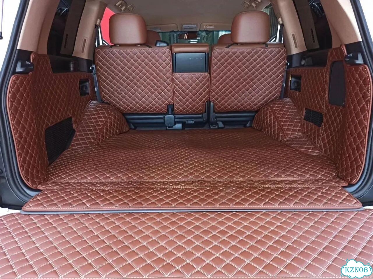 3D коврики в багажник toyota land cruiser 200 фото 1