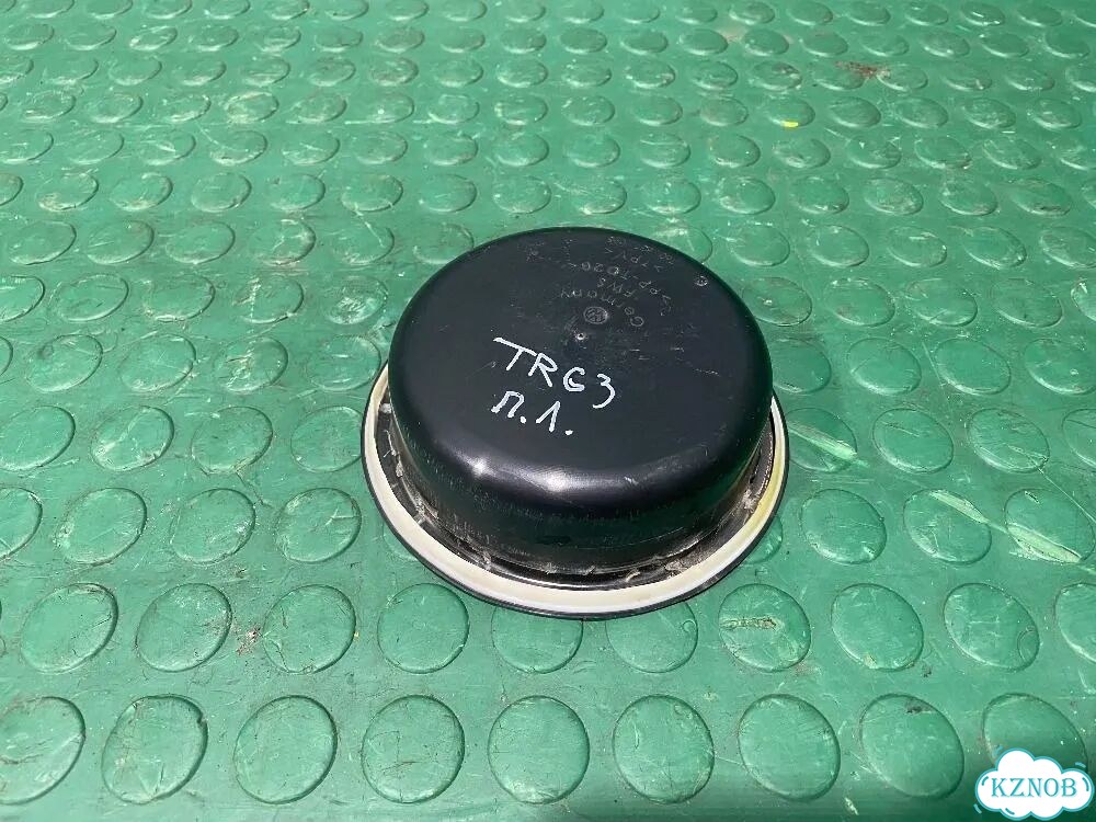 Накладка внутренней панели передней двери Volkswagen Touareg III (2018—2023) фото 2