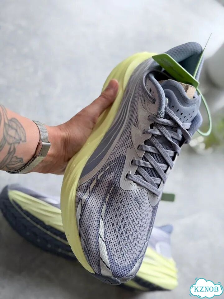 Кроссовки Puma Velocity Nitro 44 новые фото 2