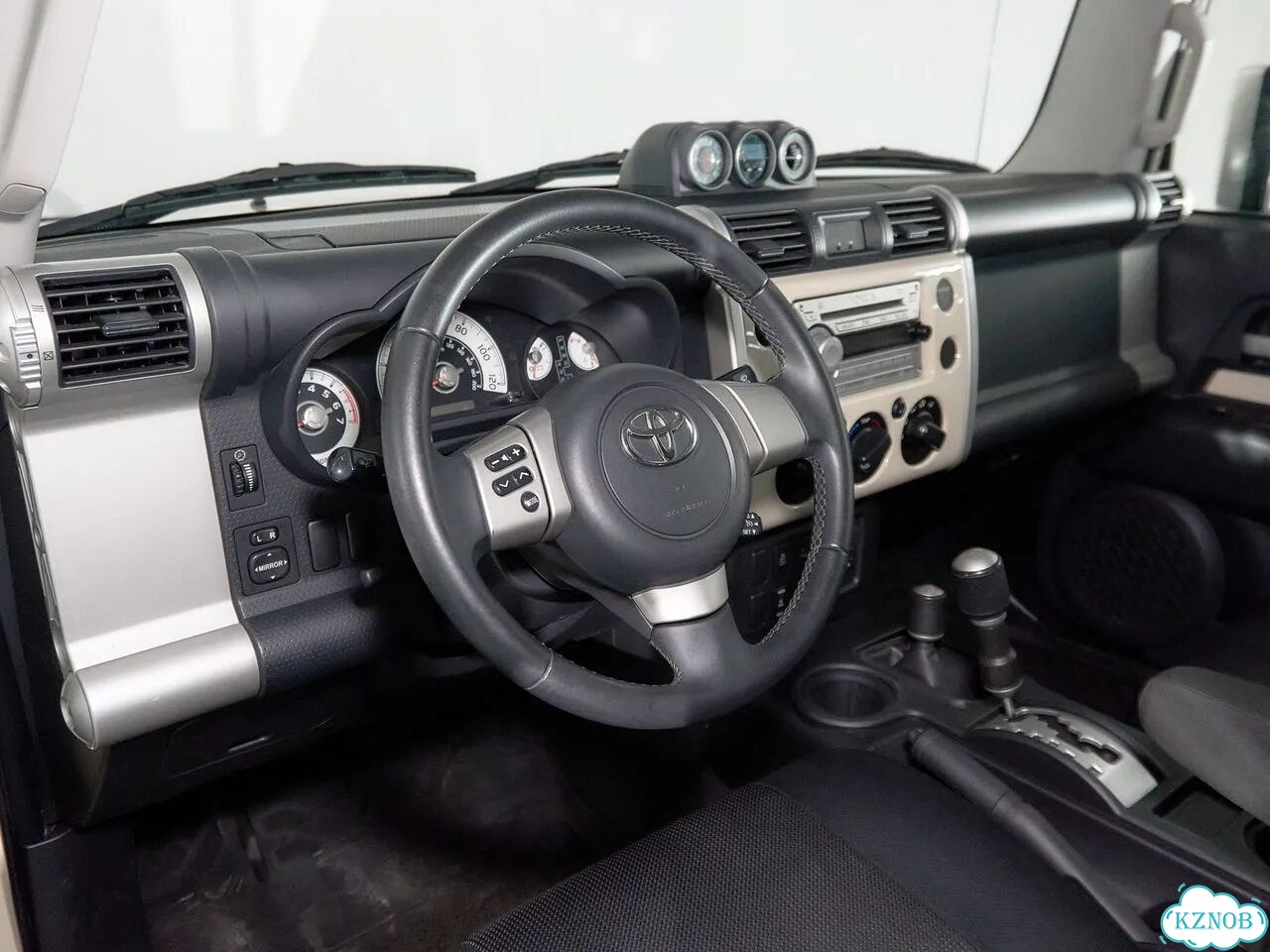 Toyota FJ Cruiser 4.0 AT, 2008, 198 000 км фото 8