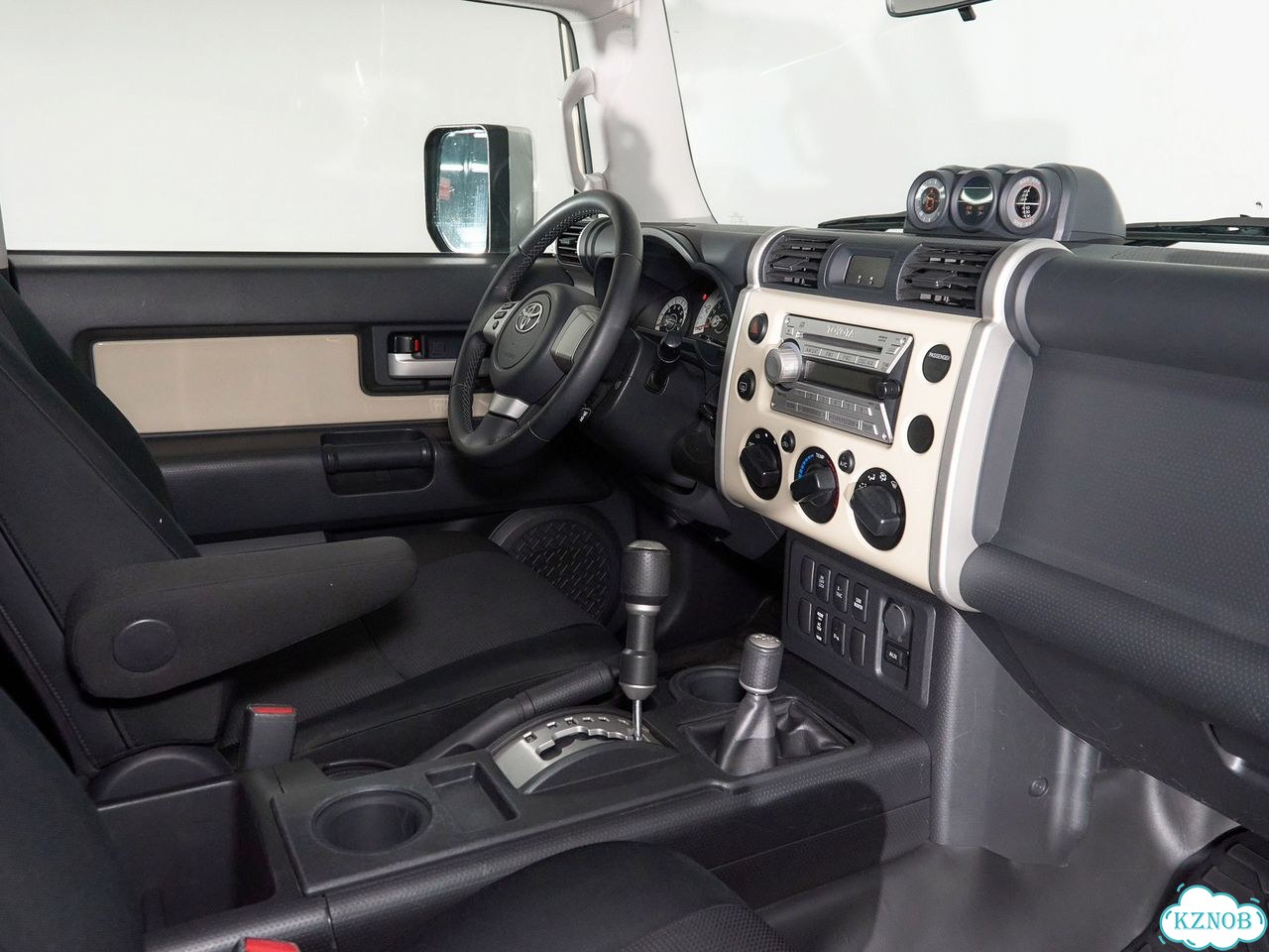 Toyota FJ Cruiser 4.0 AT, 2008, 198 000 км фото 9