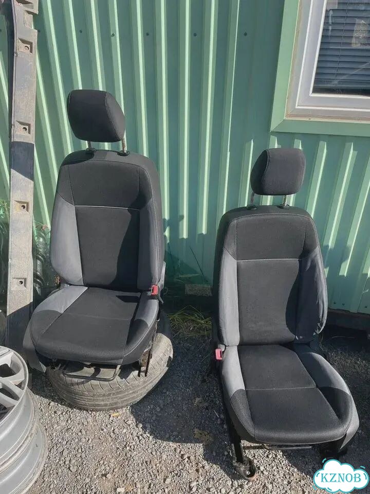 Передние сиденья Ford Focus 3 фото 1