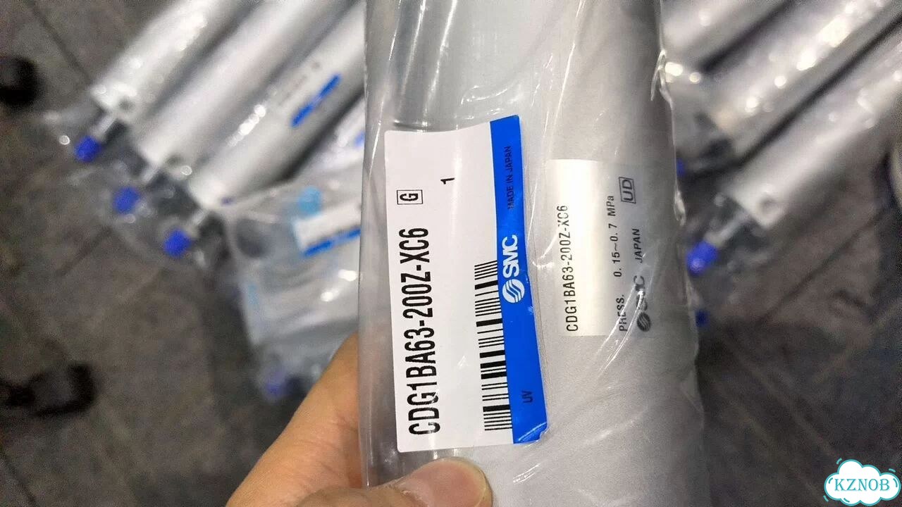 E2K-X4MF1 Датчик приближения Omron фото 5