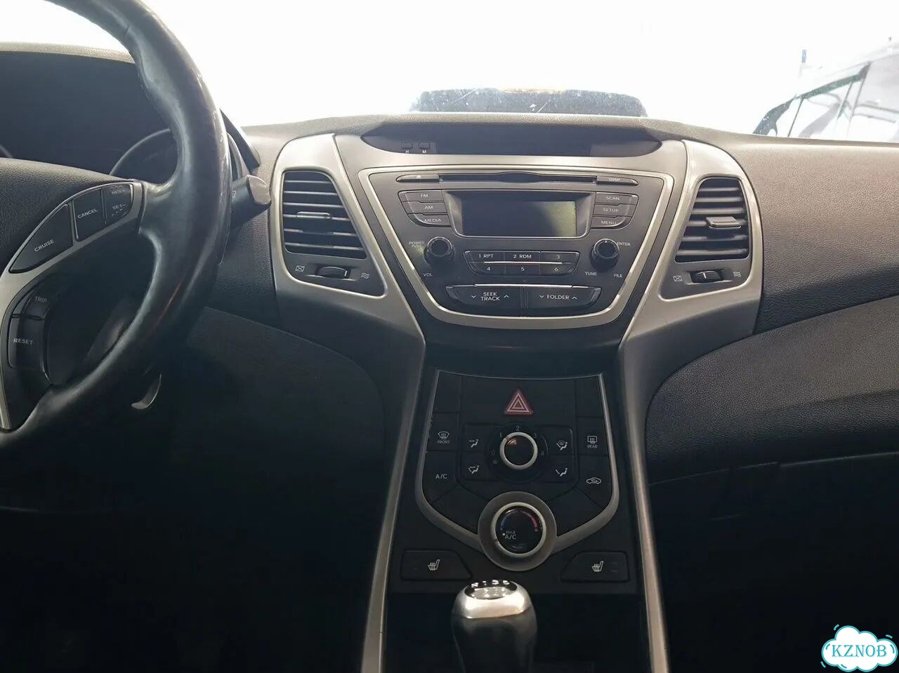Hyundai Elantra 1.6 MT, 2015, 190 073 км фото 15
