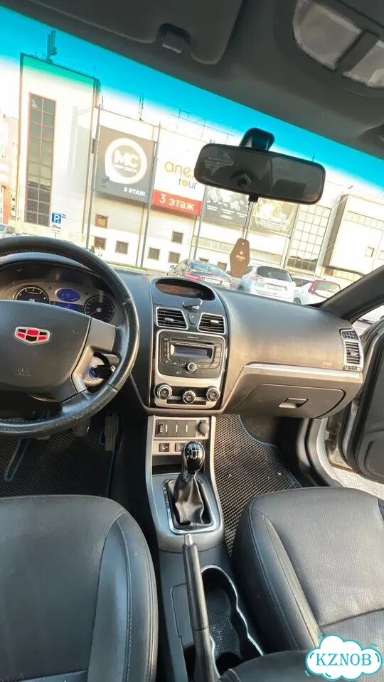 Geely Emgrand EC7 1.5 MT, 2013, битый, 177 000 км фото 1