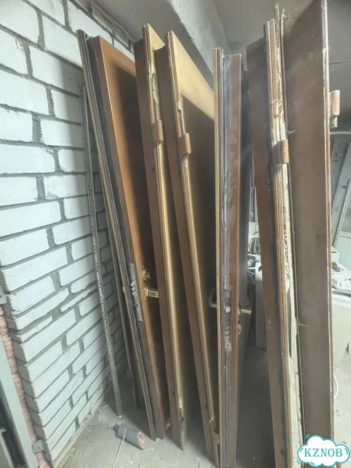 Металлическая дверь бу фото 2