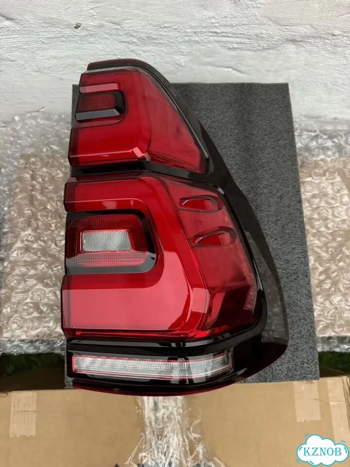 Задние фонари Toyota Land Cruiser Prado LC120 фото 3