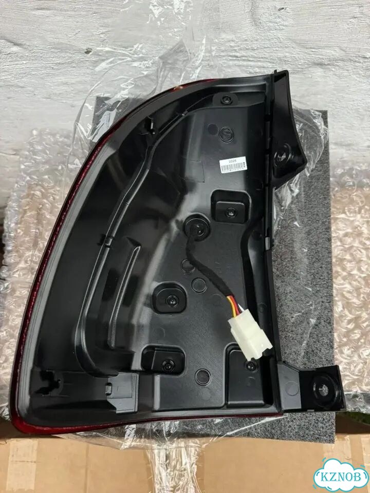 Задние фонари Toyota Land Cruiser Prado LC120 фото 7