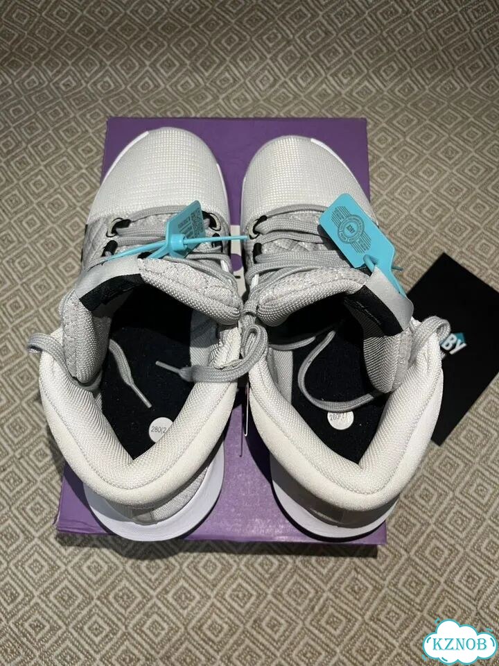 Кроссовки баскетбольные Nike Lebron Witness 8 фото 2