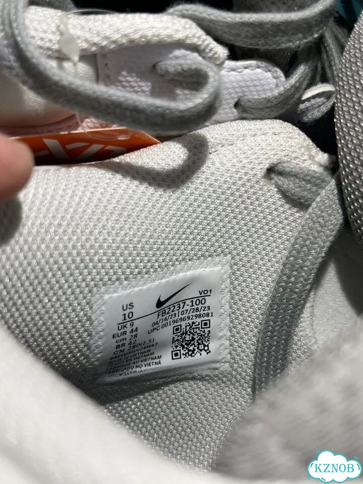 Кроссовки баскетбольные Nike Lebron Witness 8 фото 4