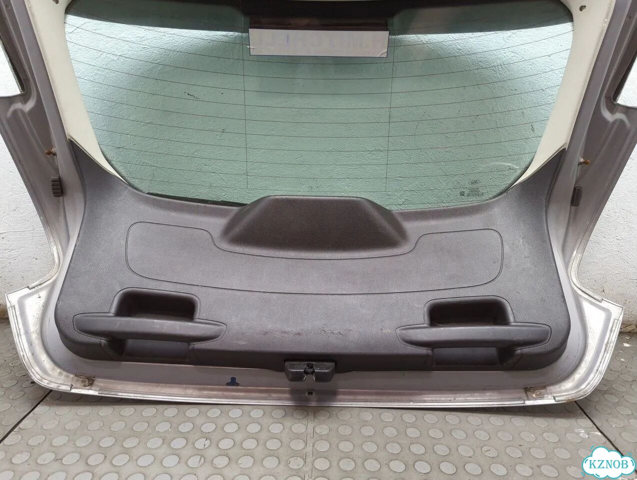Крышка багажника Ford Focus 3 фото 11