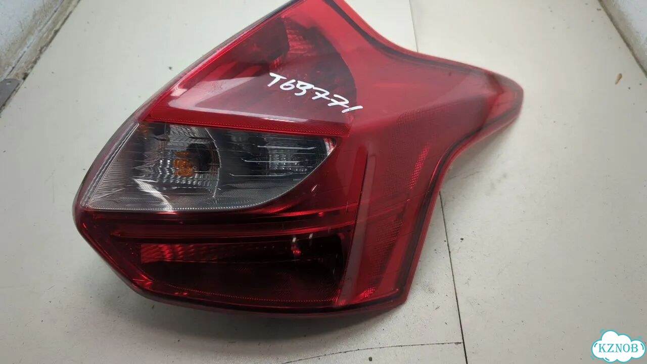 Фонарь (задний) правый Ford Focus 3 фото 1