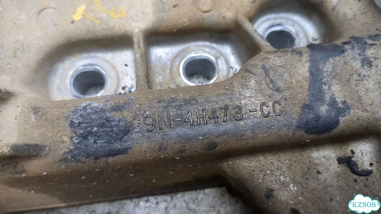 Кронштейн полуоси Land Rover Freelander 2 фото 3