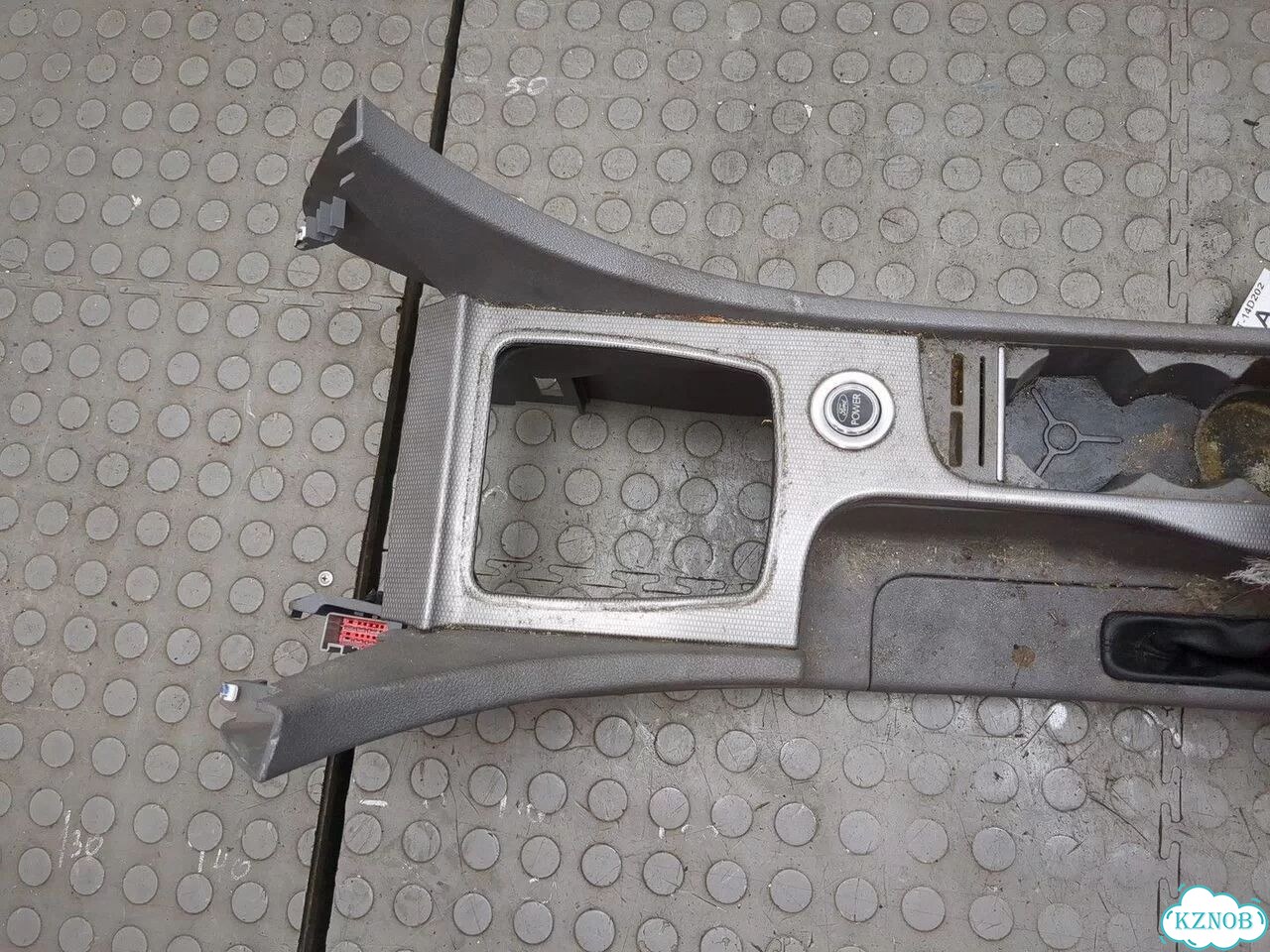 Консоль салона Ford Focus 2 фото 4