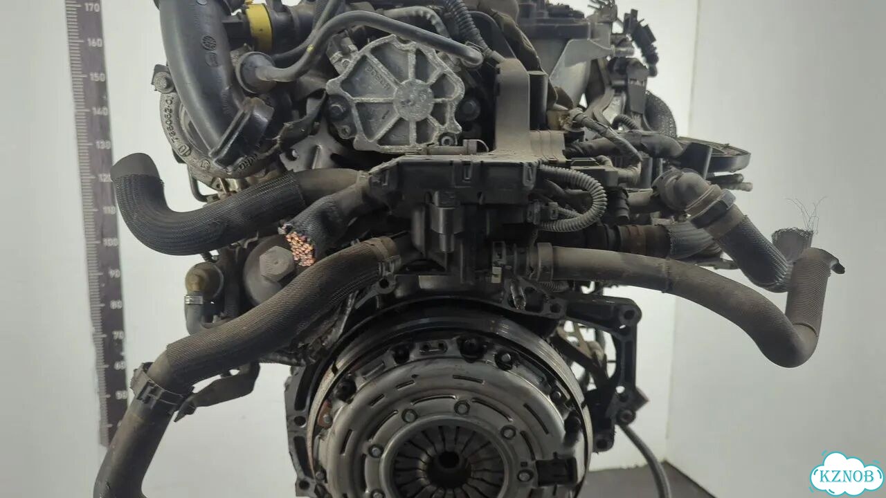 Двигатель Peugeot 3008 9HR фото 7