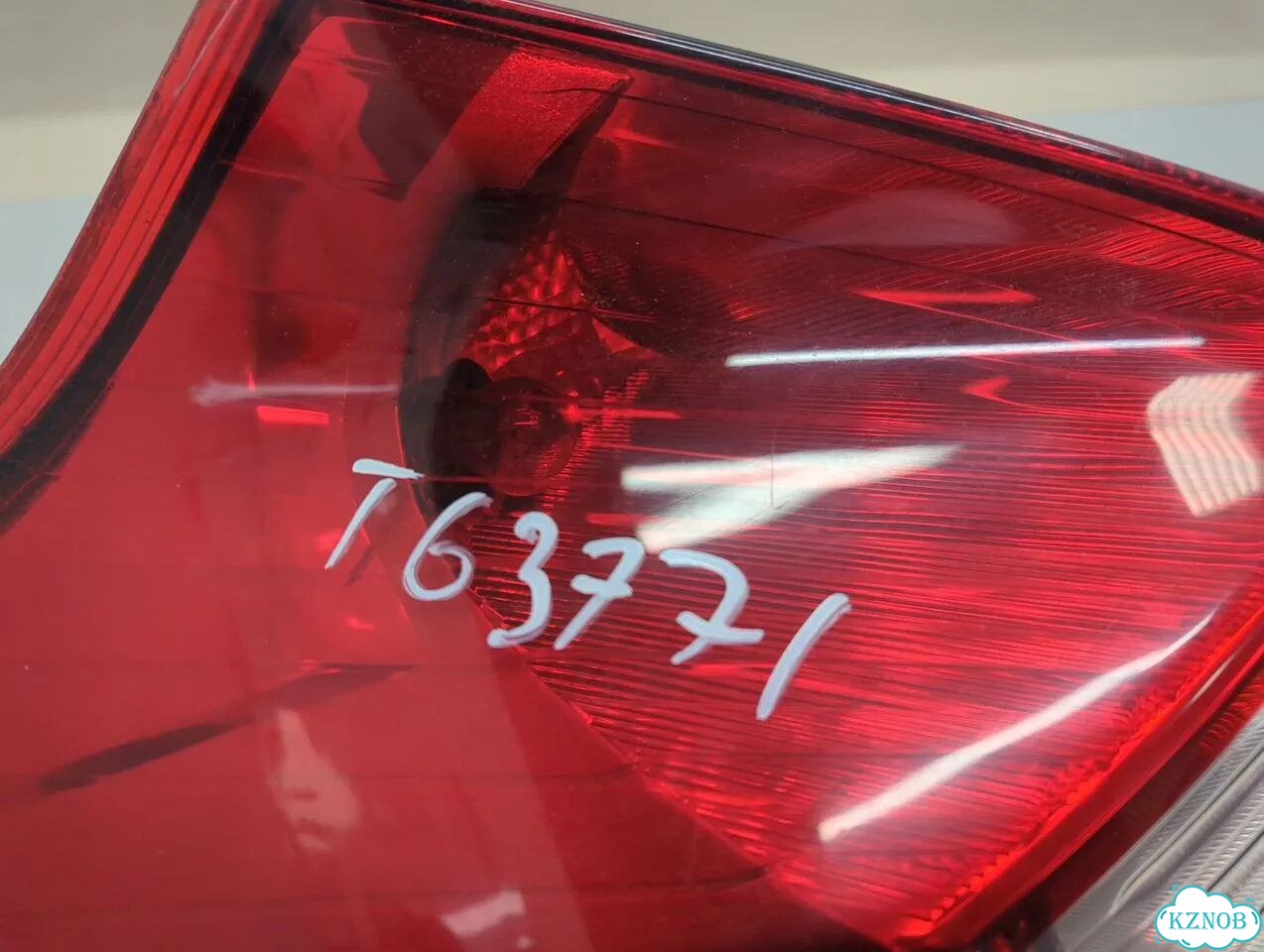 Фонарь (задний) левый Ford Focus 3 фото 3