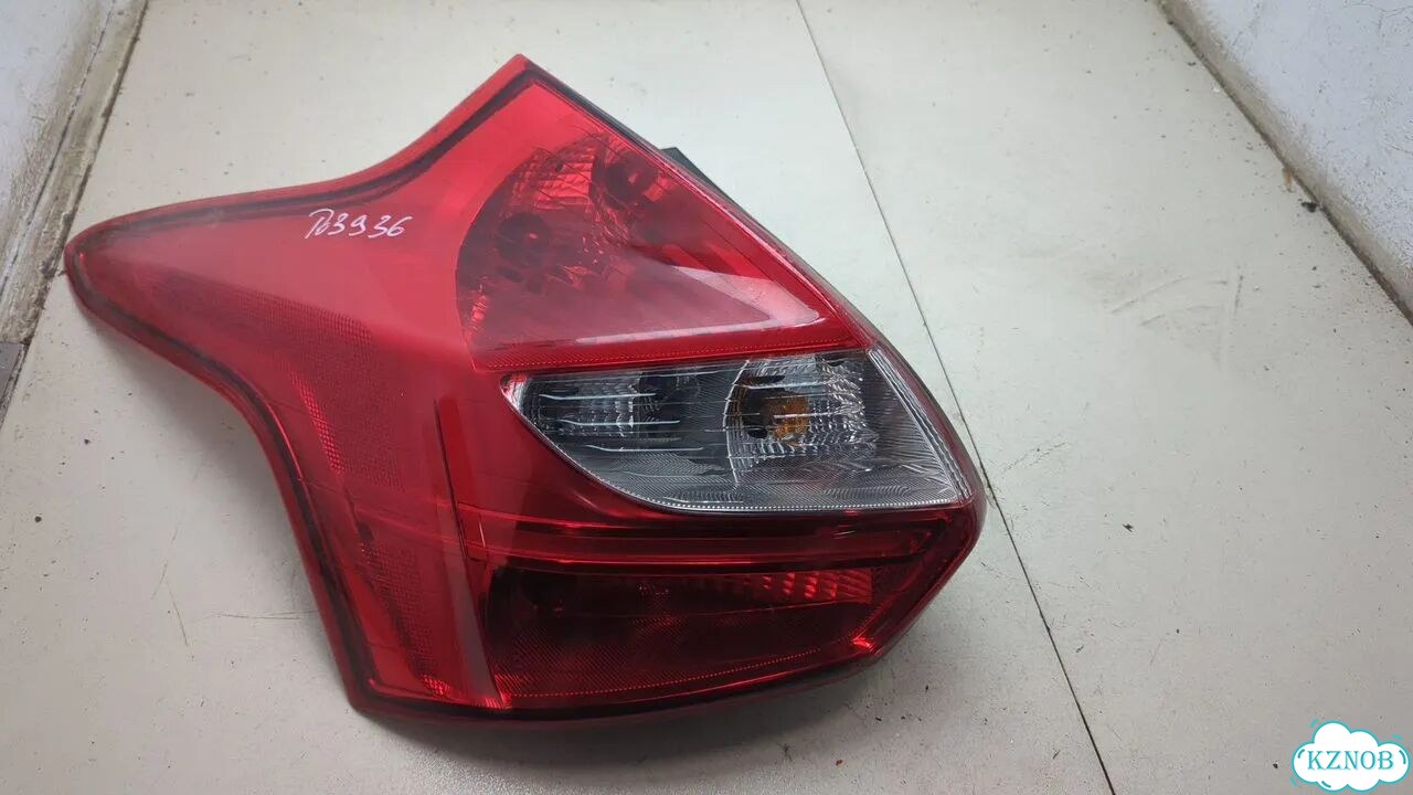Фонарь (задний) левый Ford Focus 3 фото 1