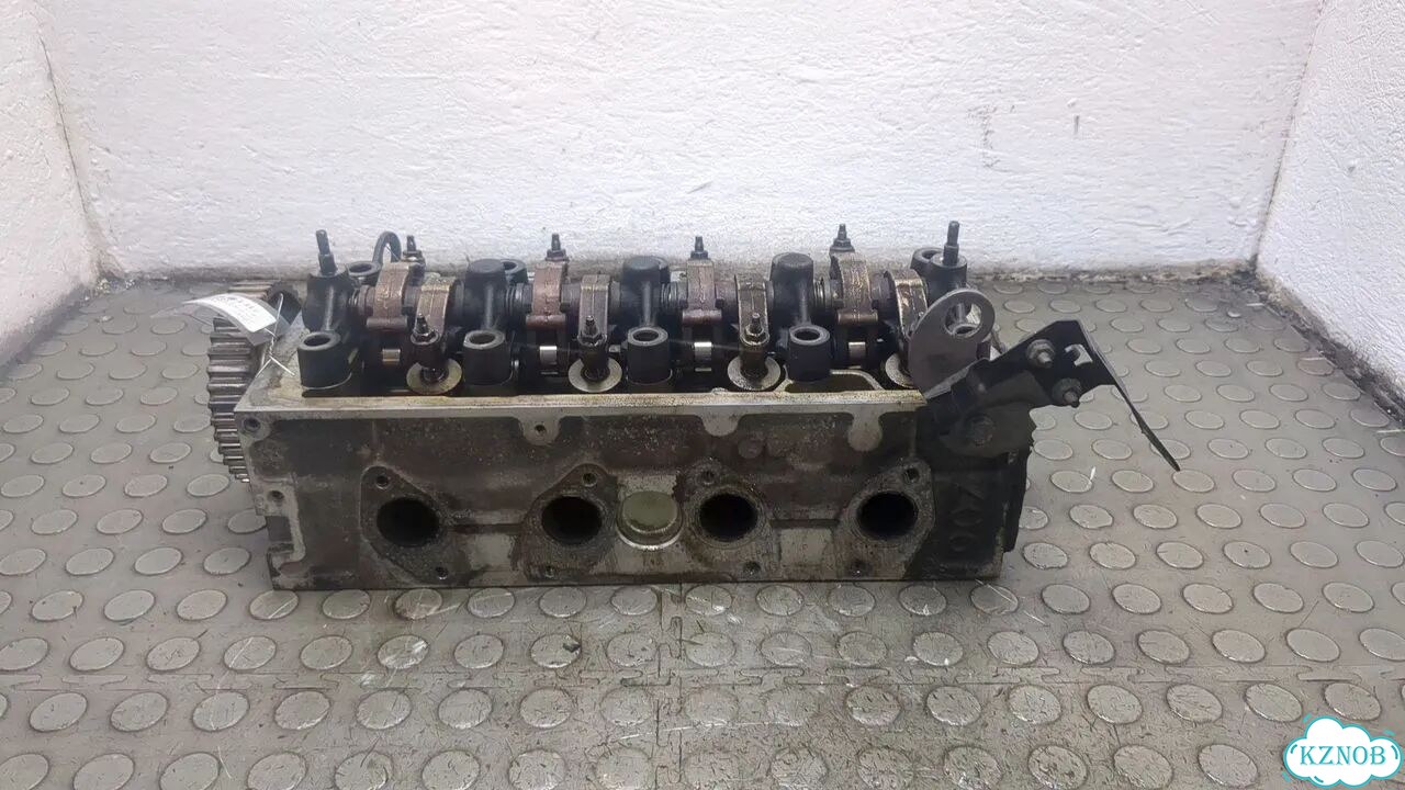 Головка блока (ГБЦ) Citroen C3 KFV фото 3