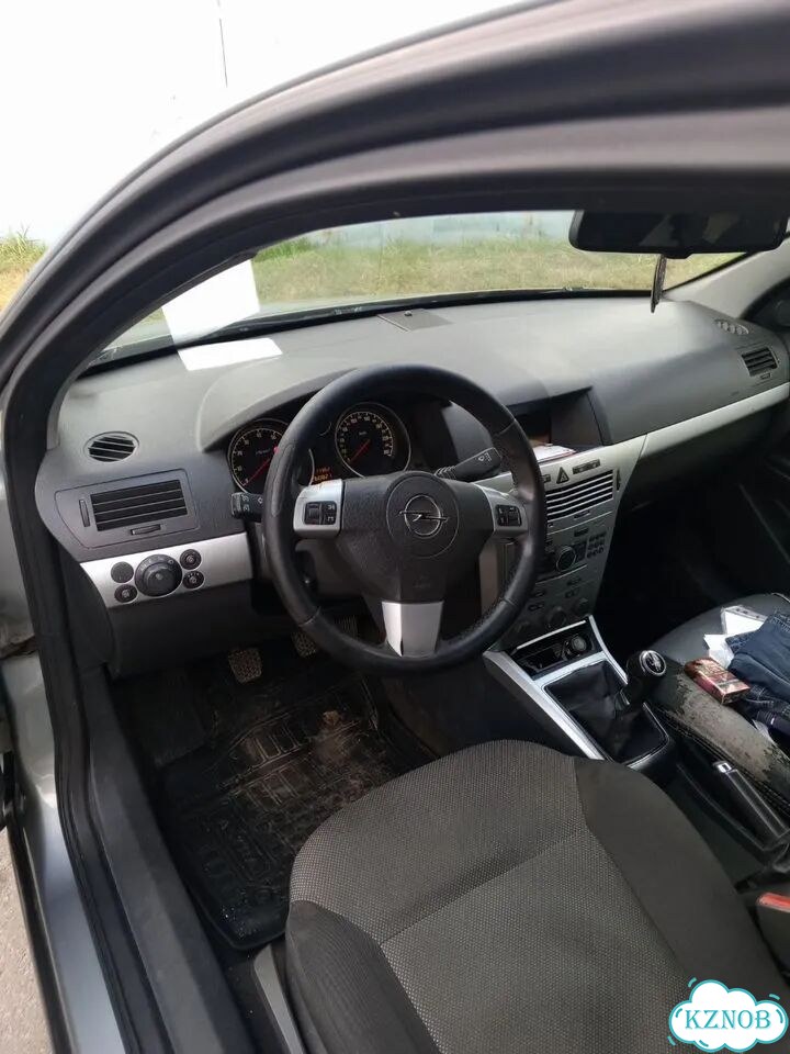 Opel Astra 1.6 MT, 2012, 269 000 км фото 4