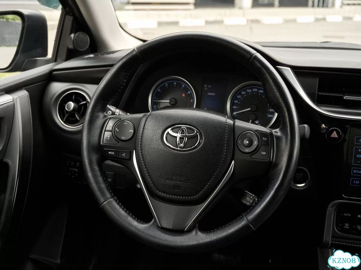 Toyota Corolla 1.8 CVT, 2018, 135 236 км фото 14