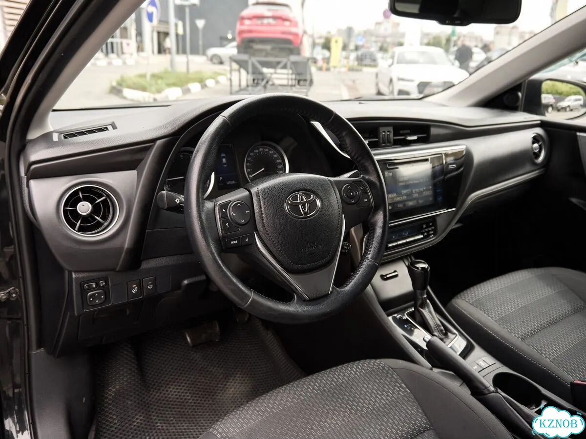 Toyota Corolla 1.8 CVT, 2018, 135 236 км фото 5