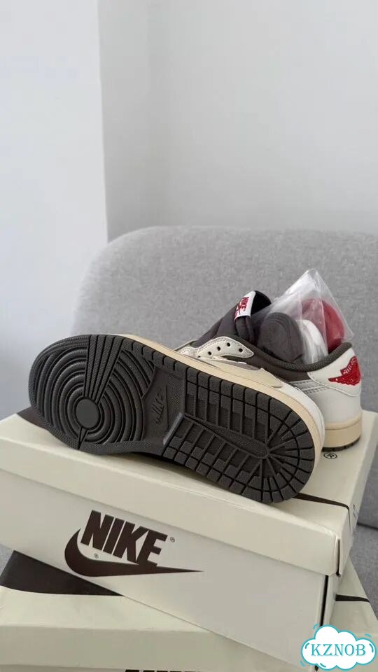 Nike Air Jordan 1 Low Travis Scott Reverse Mocha фото 4