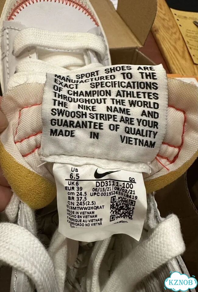 Кроссовки Nike женские фото 3