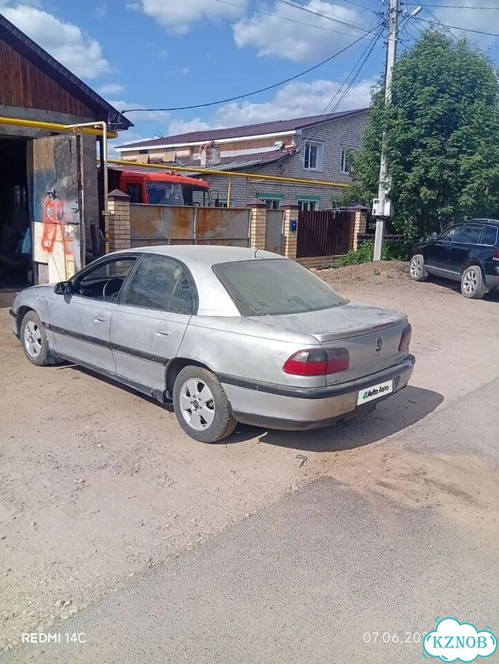 Opel Omega 2.5 MT, 1997, битый, 250 000 км фото 4