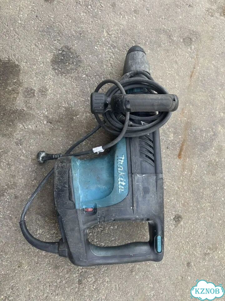 Продам отбойный молоток Makita HM1203 фото 1