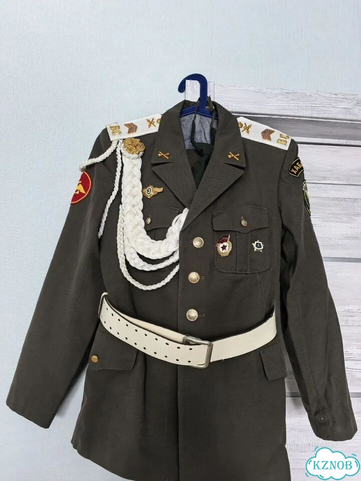 Китель военный, брюки, фуражка, галстук, ремень фото 3