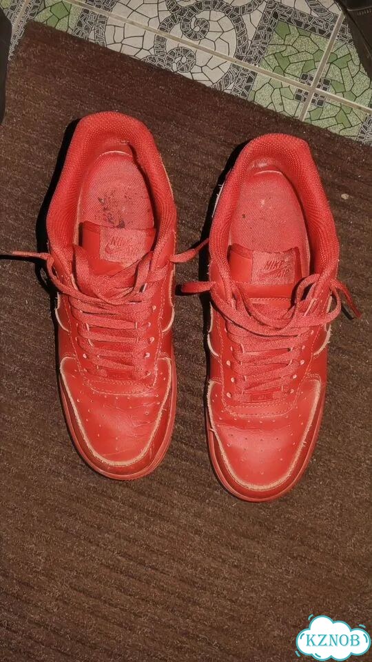 Air force 1 triple red фото 1