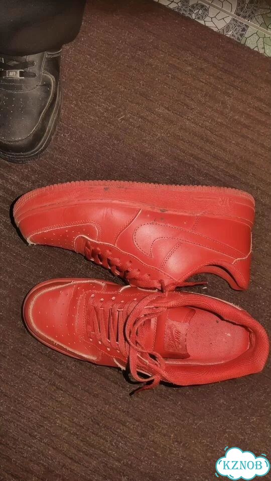 Air force 1 triple red фото 2