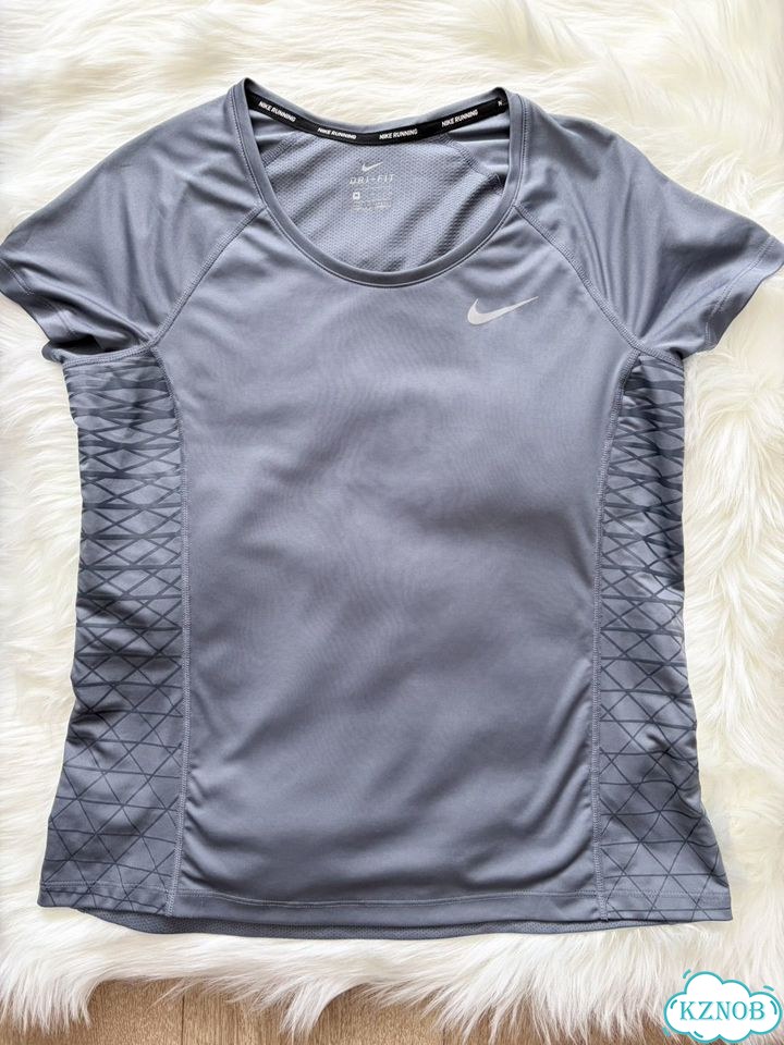 Футболка nike женская размер M,44/46 фото 2